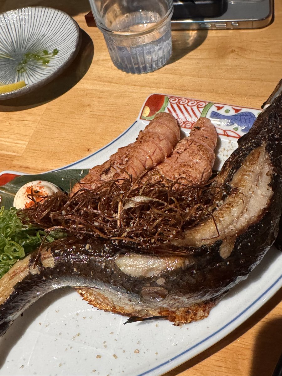 bugonjupiter's tweet photo. 보이는 것보다 맛없어. 어릴 때 청어 많이 먹었는데 아쉬워. https://t.co/aScW7yt9Vn