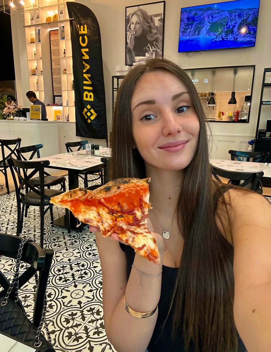 CryptoPizzaGirl 🍕🐳 tweet media