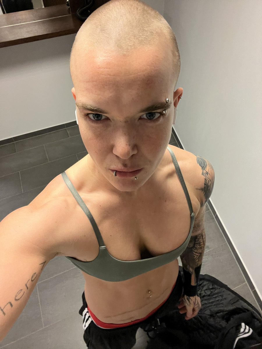 athletenoa's tweet photo. Coming back from the gym. 

Follow for more insights 

#strong #dominant #masc https://t.co/Zx7U0eoyif