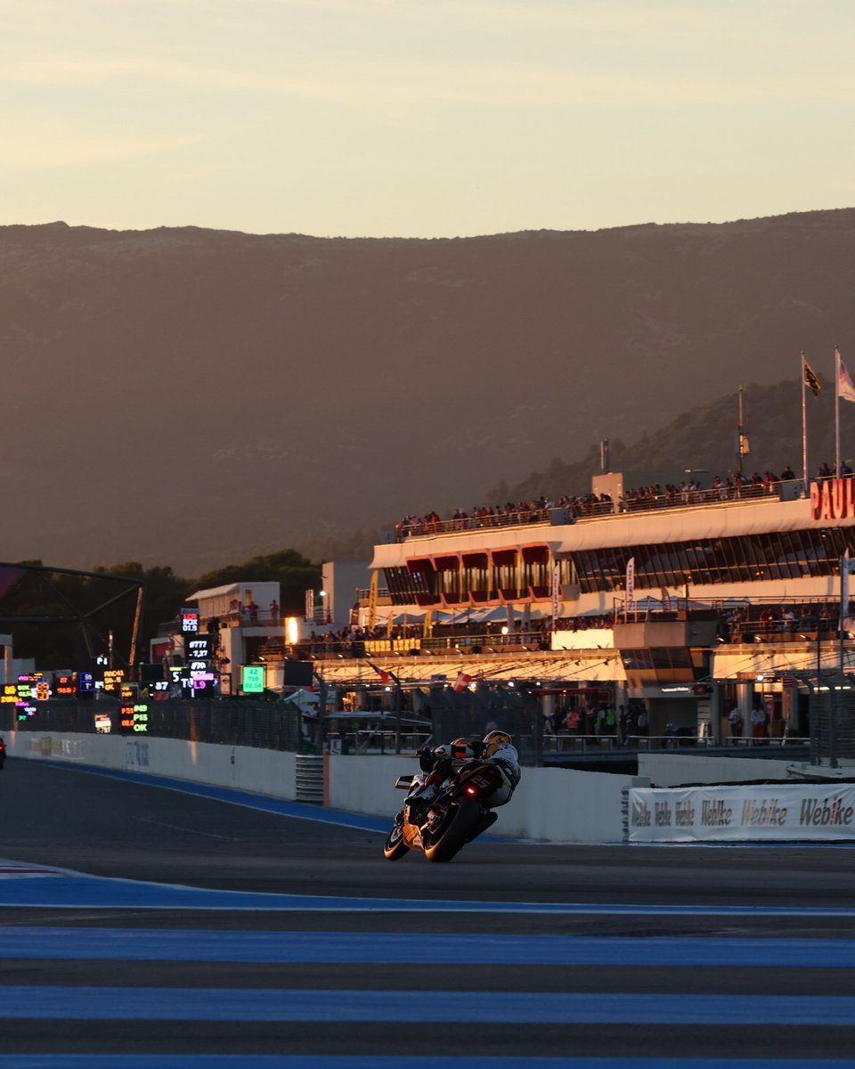 TeamEtoile25's tweet image. Memories from 2025. 🥹
One race. One frame. One story.

2025年の記憶。🥹
ひとつのレース。ひとつの瞬間。ひとつの物語。

@FIM_EWC 

#TeamEtoile #FIMEWC #EnduranceRacing #MotorcycleRacing #Race

TeamÉtoile25 🇫🇷
チームエトワール25 🇯🇵