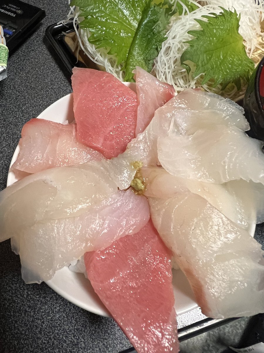 モトピ tweet media