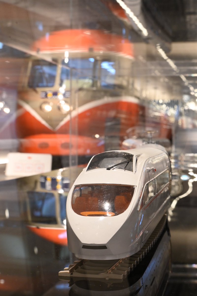 コデぴー tweet media