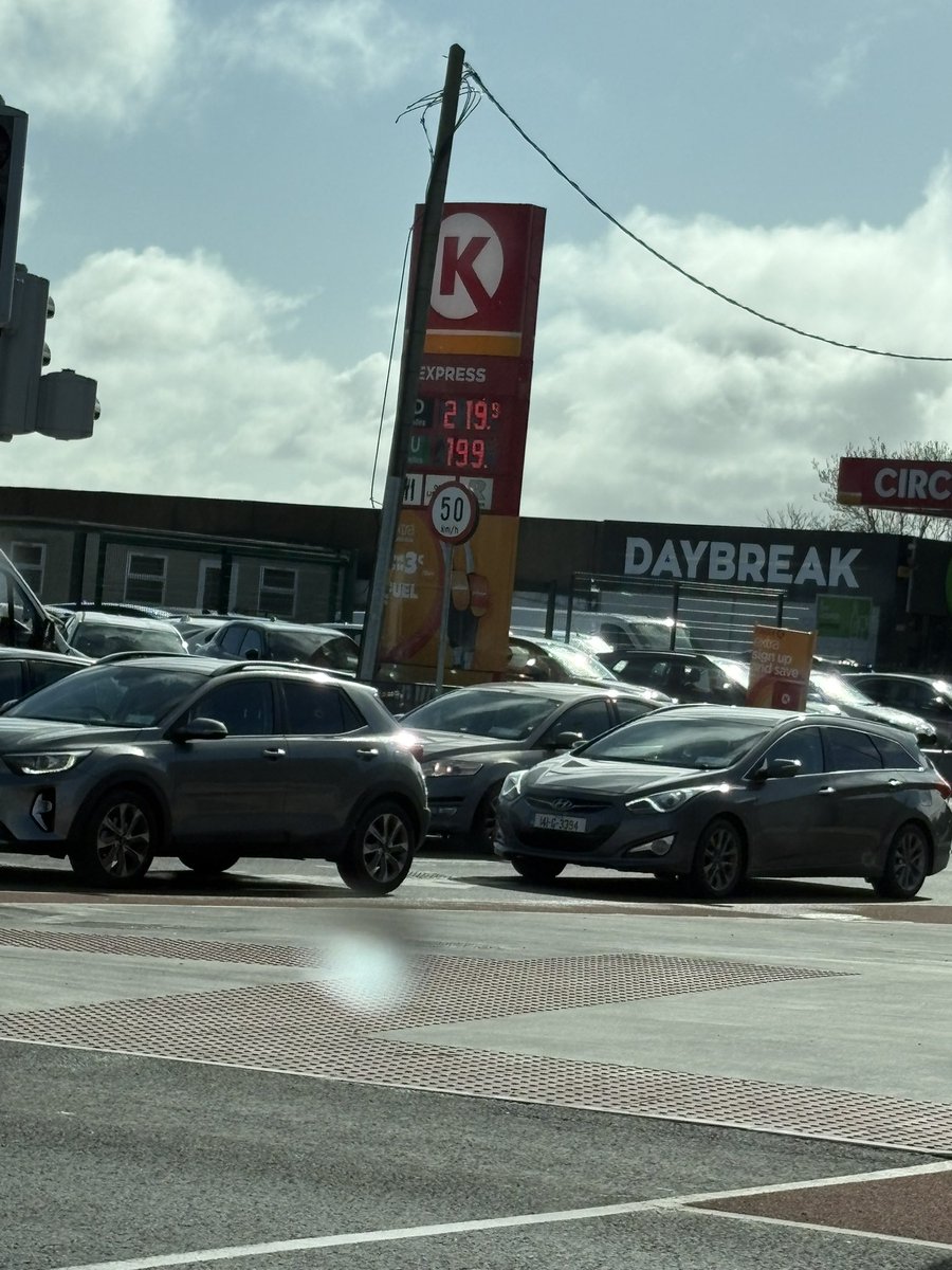 Daniel Pitcher tweet media