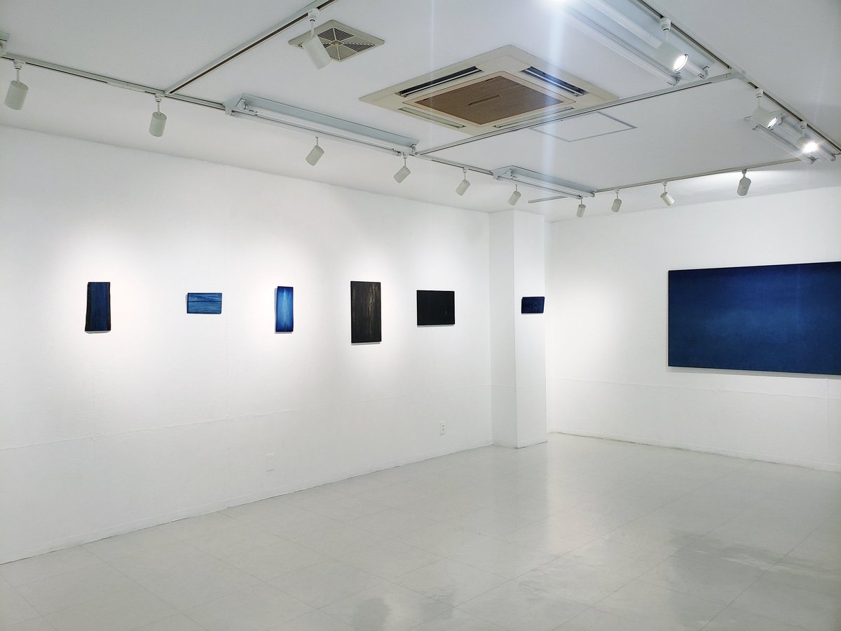 Ikeyama_rei's tweet photo. 池山れい個展    ―夜の森、朝の青―

明日初日です
搬入を終えて、とても感慨深いです
なんだかベストアルバムのような、そんな個展になりました
⁡一人でも多くの方に観て楽しんでいただきたいです
よろしくお願いいたします

白と黒の展示空間  Gallery White &amp; Black Nagoya https://t.co/v6KDK9zRa4 https://t.co/pk709pLEMf