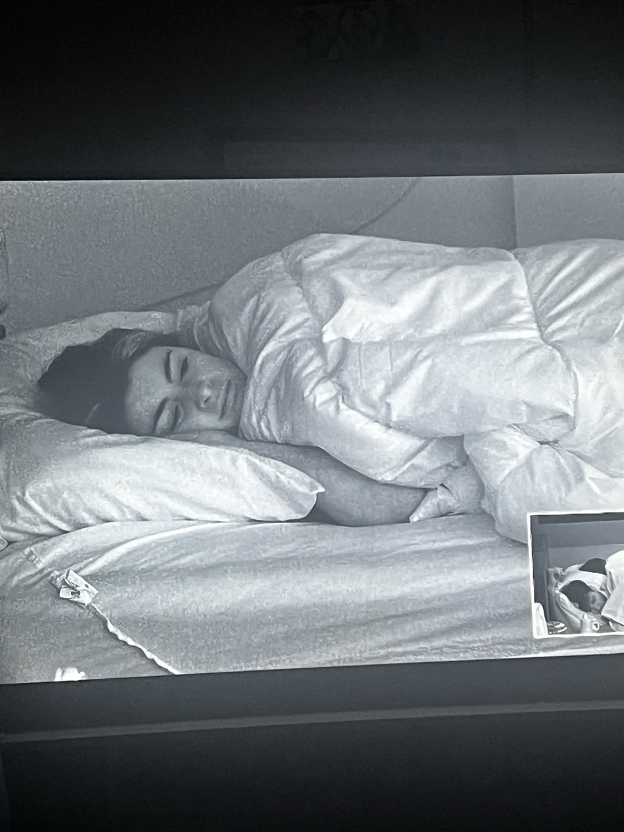 OnceSince2016 tweet media