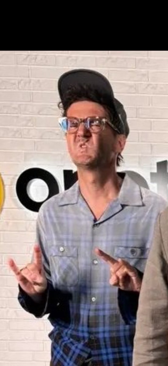 Karol Karolix tweet media