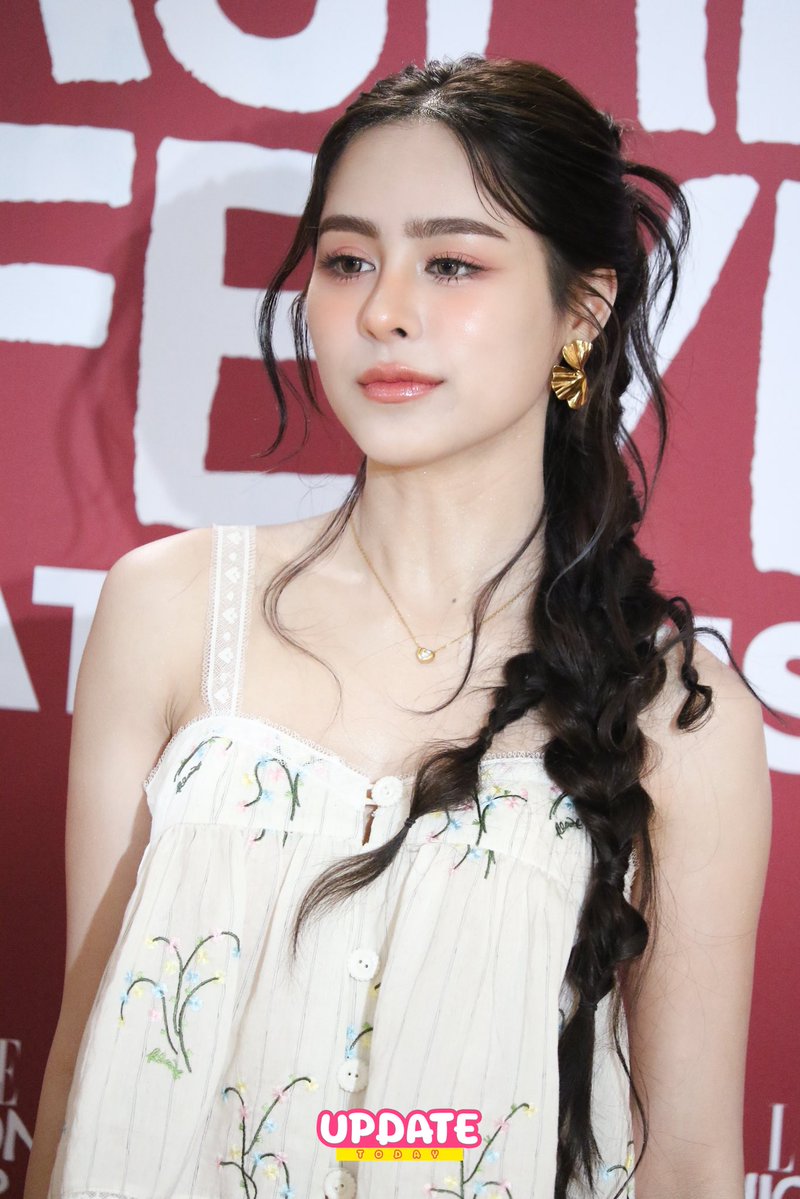 UPDATE TODAY tweet media