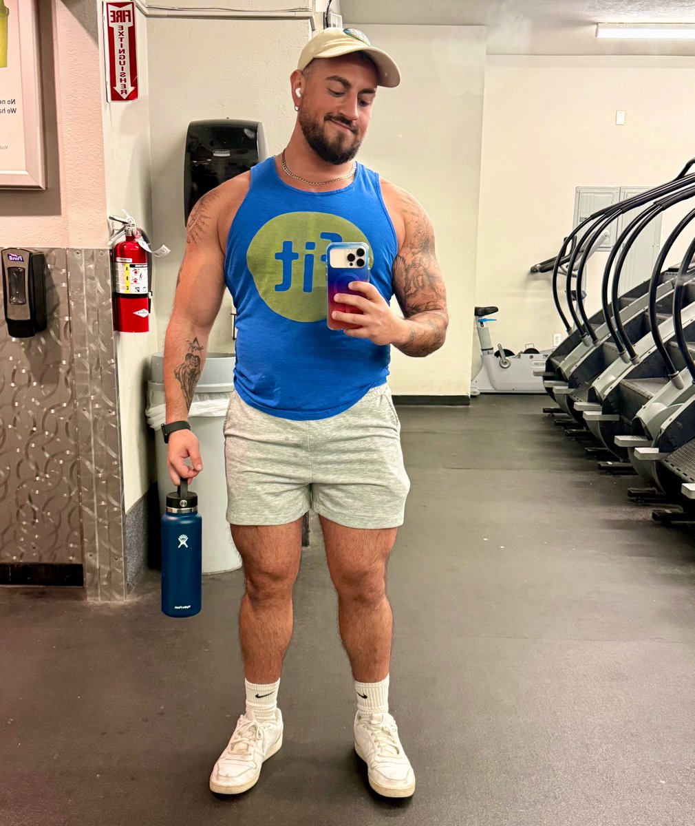 tu_favorito_habibi tweet media