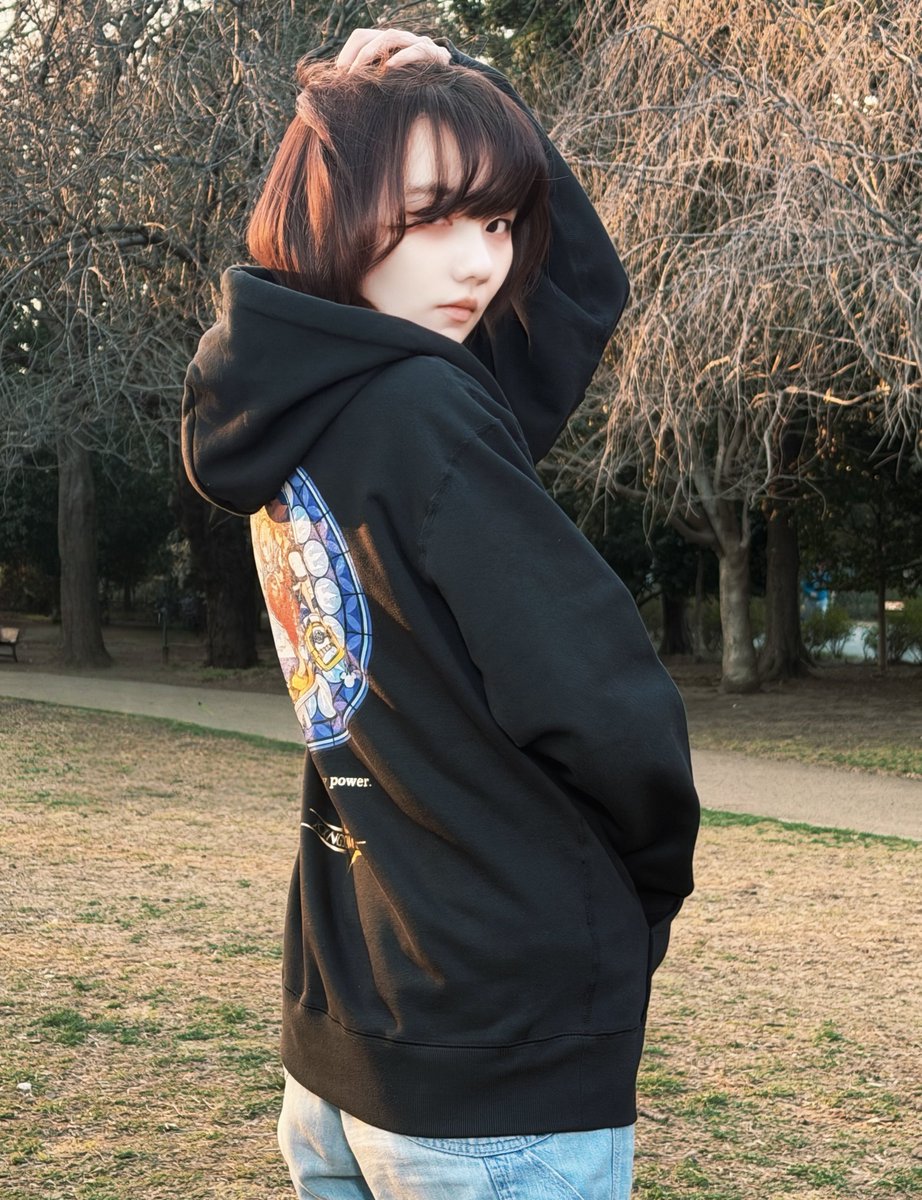 Lil Dora🦉りるどらVAXEEコラボT発売 tweet media