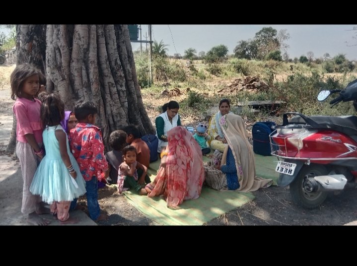 anm पेड़ के नीचे बैठकर टीकाकरण कर रही हैं विभाग द्वारा anm के लिए कोई सुविधा नहीं दी जा रही है  गर्भवती माता की सभी जांच कर रही है सारे राष्ट्रीय कार्यों को संपादित कर लक्ष्य पूरा कर रही हैं क्या विभाग anm को कोई भी सुविधा नहीं देना चाहती <a href="/PMOIndia/">PMO India</a> <a href="/CMMadhyaPradesh/">Chief Minister, MP</a> <a href="/MoHFW_INDIA/">Ministry of Health</a>