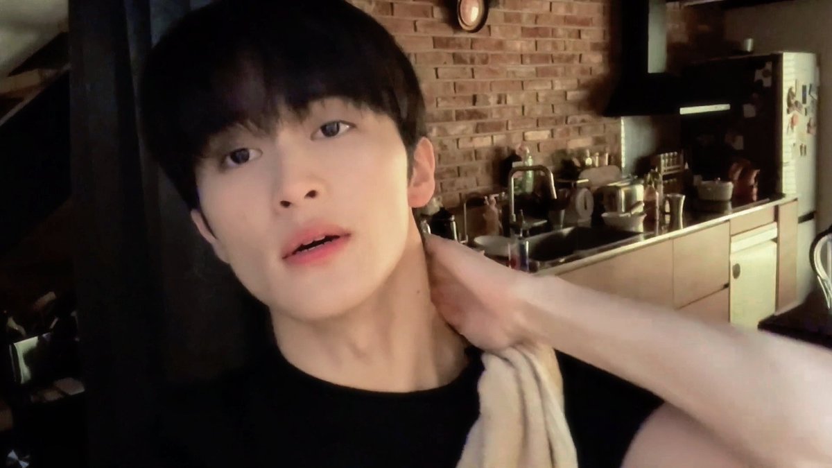 ᴄᴀʀᴏʟɪɴᴇ tweet media