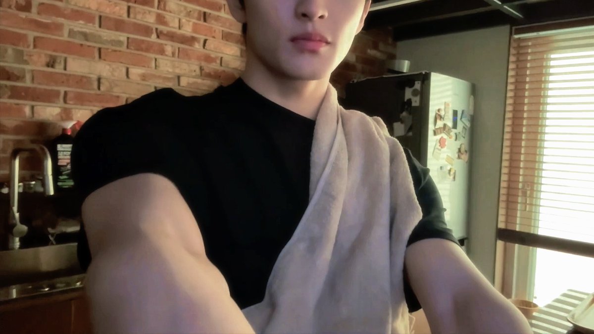 ᴄᴀʀᴏʟɪɴᴇ tweet media