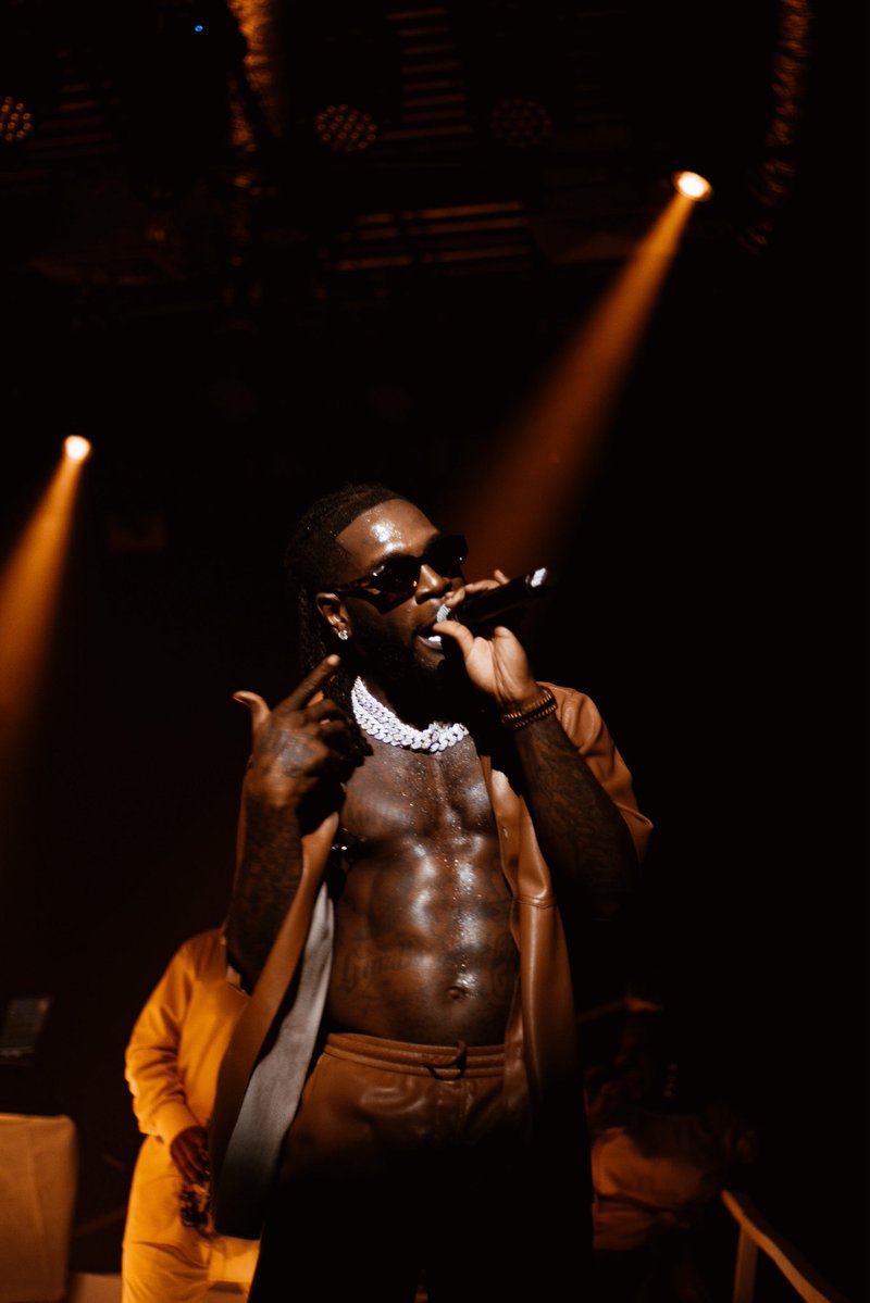 waleadebisi tweet media