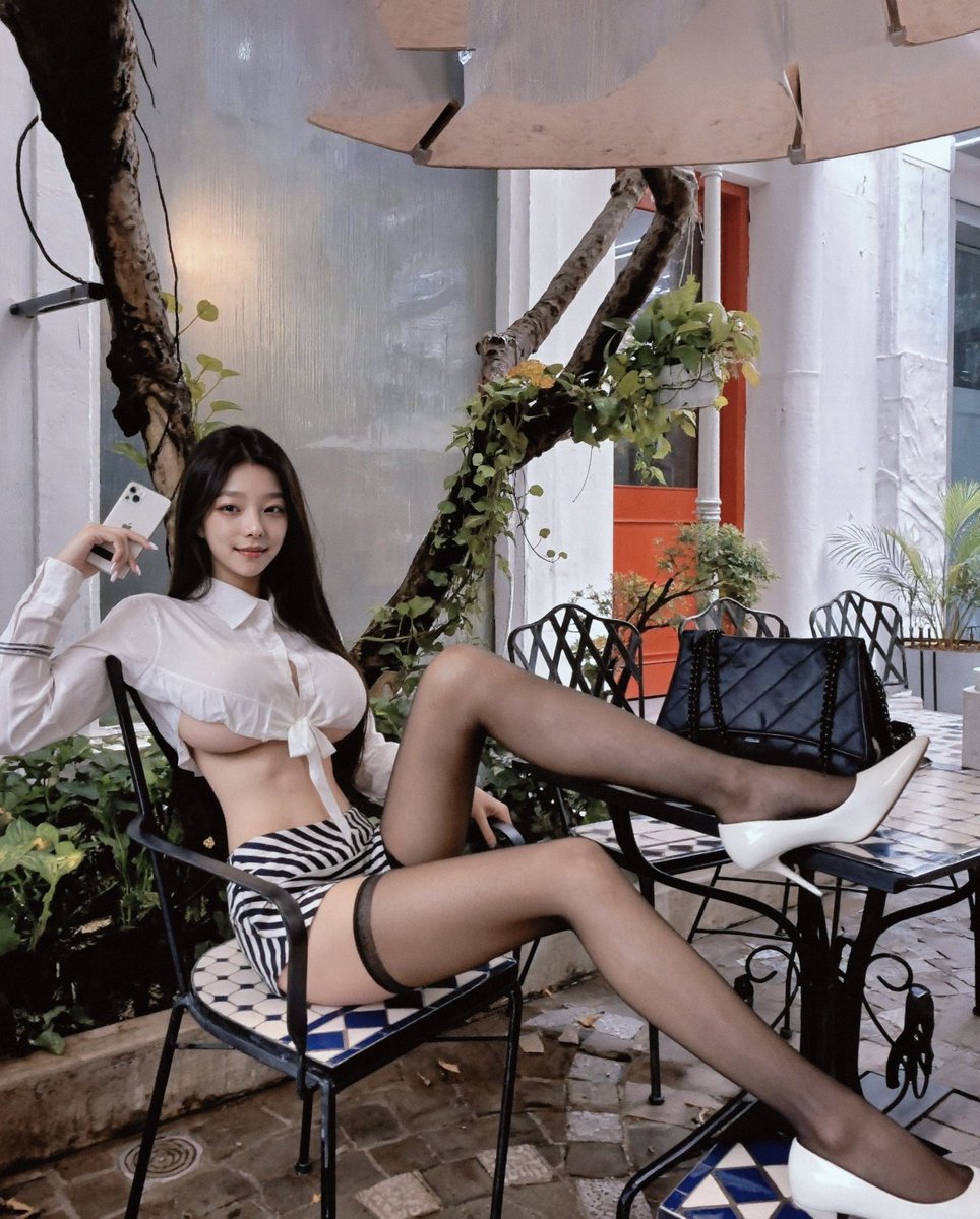 skoli34's tweet photo. 지금 짬지 젖엇는데 보여줄까? 👩‍🦳 https://t.co/z5BmW6yALx