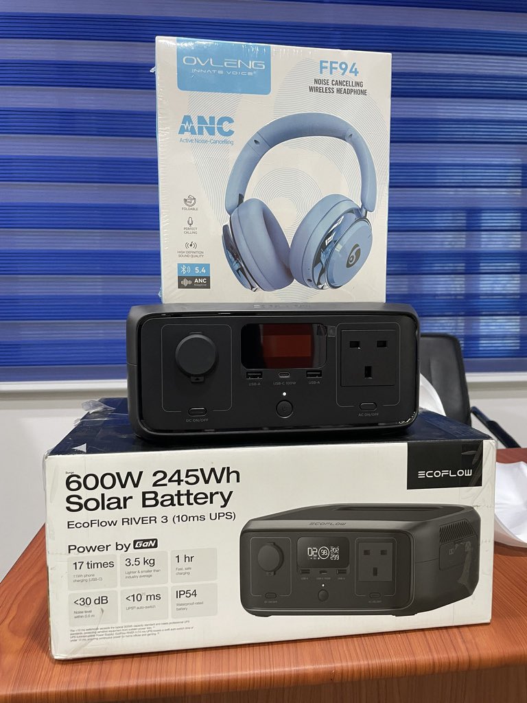 Val Gadgets tweet media