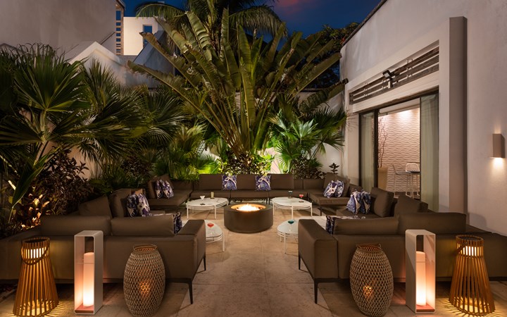 "크립토, 진짜로 대중화될까요?"
현대차증권 팀장님이 제게 던진 첫 질문이었습니다.

검정 재킷에 아이보리 니트를 캐주얼하게 매치하신 현대차증권 이정우 팀장님과 커피챗을 했습니다.
1시간 40분이 정말 순식간에 지나갔어요. 둘 다 "시간이 벌써 이렇게 됐냐"며 서로 신기해했을 정도로요. 😄