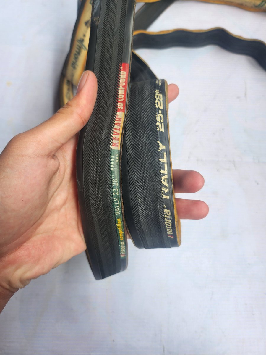 Islan Hata tweet media