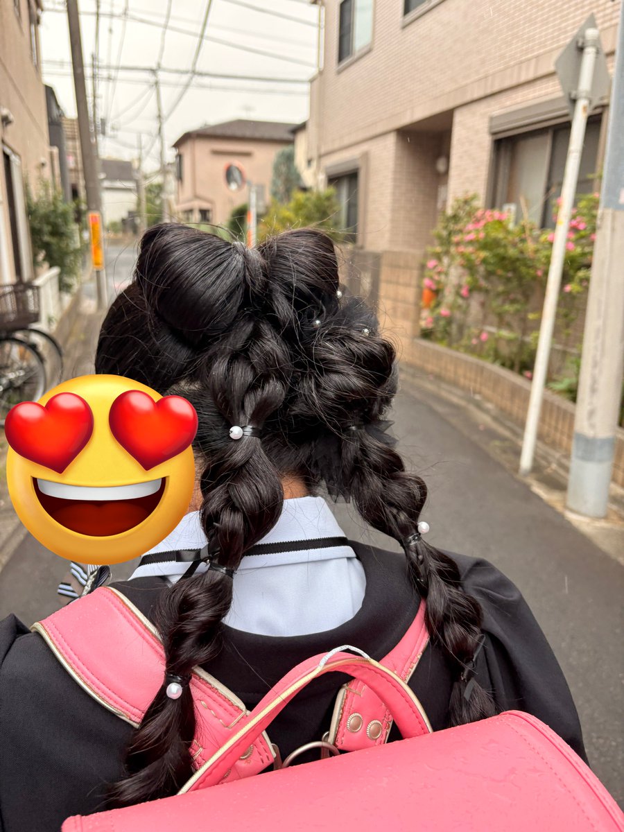 パンまる tweet media