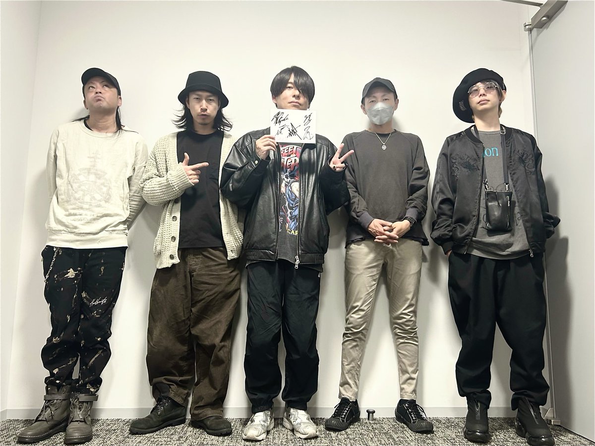 激ロック tweet media