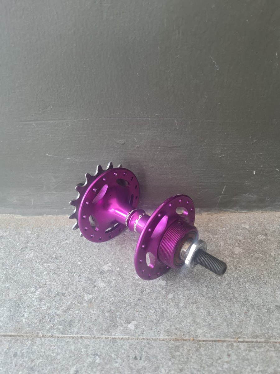 fallantinog's tweet photo. WTS: Freehub Formula - 32H https://t.co/t3bKcvqTdy https://t.co/2cBW430Yxh