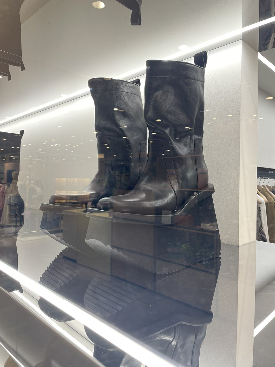 우즈야밥먹었ㄴ1🍕 tweet media