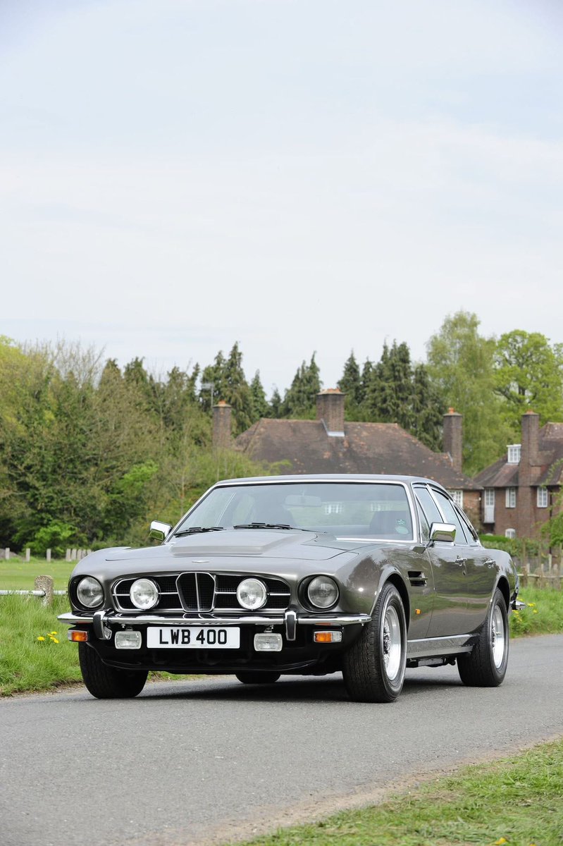 Nicolas ne pouvait plus payer, il est donc parti tweet media