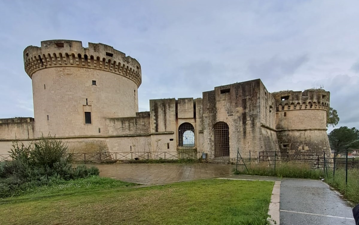 IstitutoCast's tweet photo. Il castello Tramontano di Matera per quanto incompleto costituisce un’interessante testimonianza della fase di Transizione dell’architettura militare in Italia meridionale ed ha rivestito un ruolo fondamentale nella storia della città. https://t.co/GhIQuenlYr