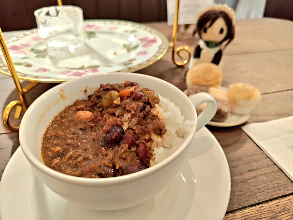 fudeTY's tweet photo. 移転してから初のBIRTHDAY MOREさんでした🍛🫖 https://t.co/jtRiUYZPcX
