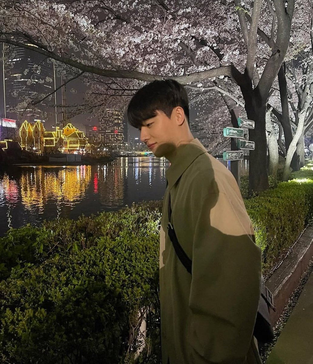 육이이 tweet media