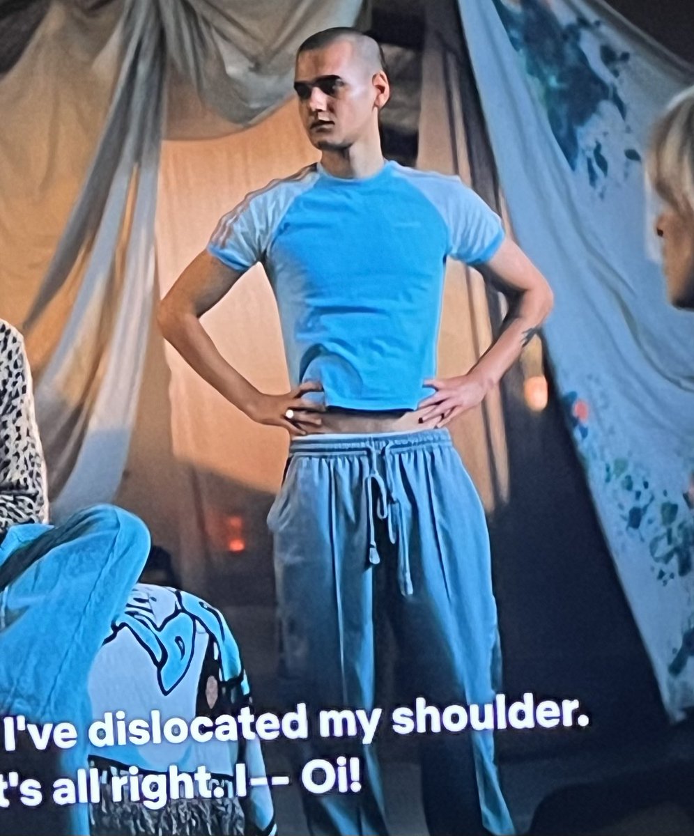 ANThornyvaughn's tweet image. i see you cash with your slutty top #heartbreakhigh