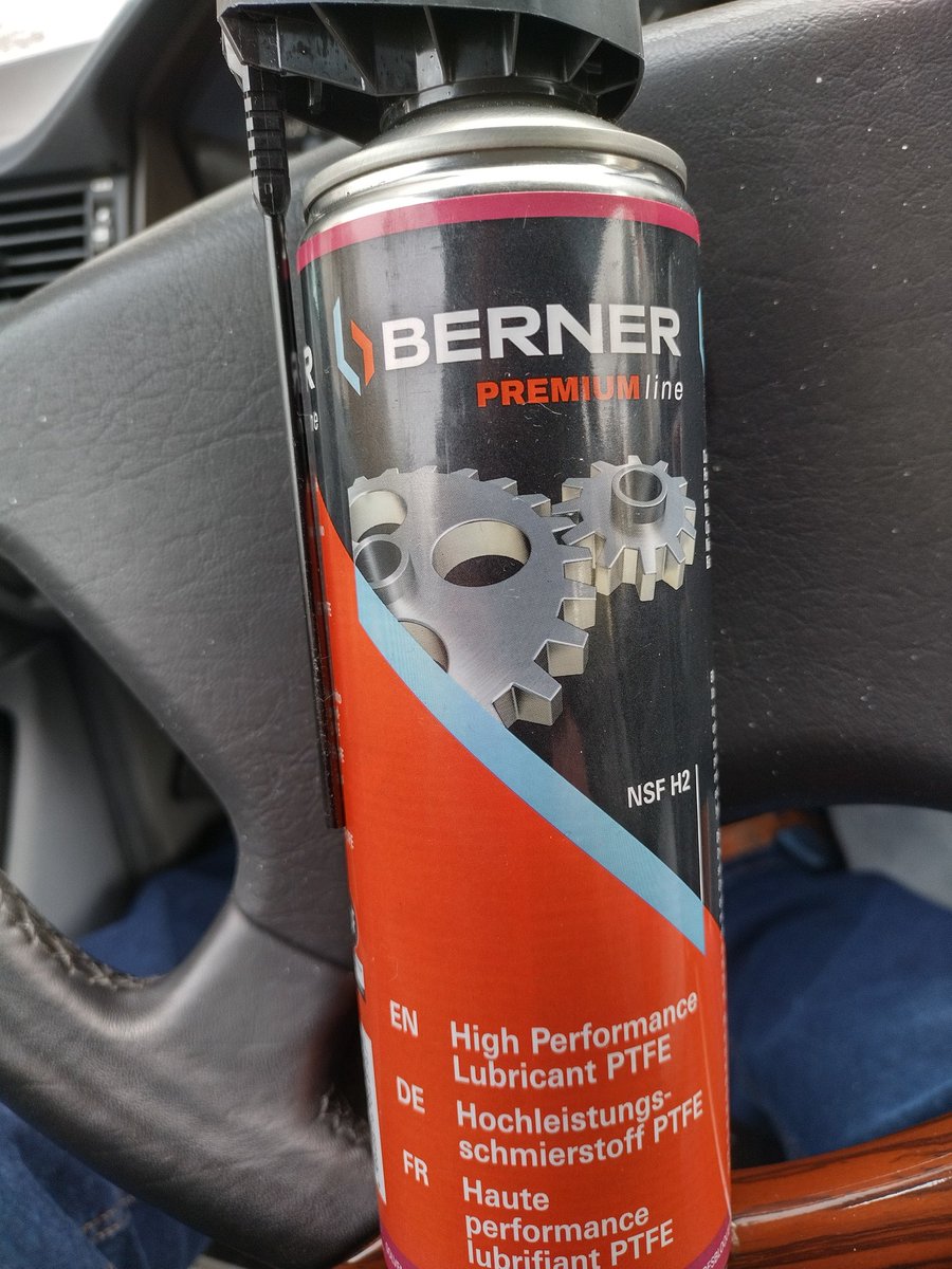 Baron_Snoopy's tweet image. #kostenlos #Tipp #uffbasse
Nicht nur für #Youngtimer &amp;amp; #Oldtimer Pflege. Einmal im Jahr Tür- &amp;amp; Heckklappen Gummis am besten mit Seilfett pflegen,halten ewig💪
Spätestens alle 2 Jahre Türpappen demontieren, Türfangbänder &amp;amp; Co reinigen und neu fetten.
Mit diesem Fett alle 4 Jahre💪