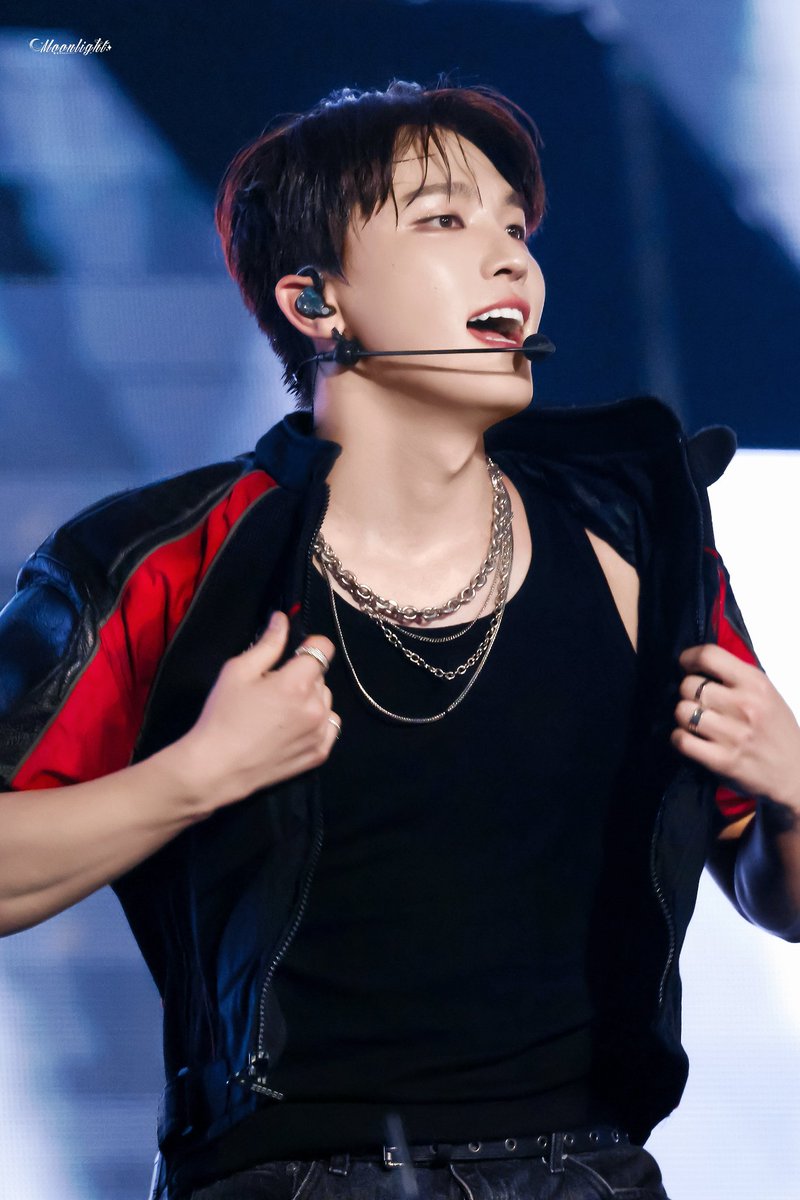 ☾Moonlight_ tweet media