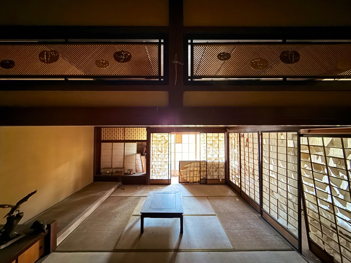 溜息が出るほど美しい家。
久しぶりに北前船の船主の家を訪れました。買い取ることで能登半島地震後の解体危機からは救えたのですが、残念ながらプロジェクトに着手できる余裕はないのです。