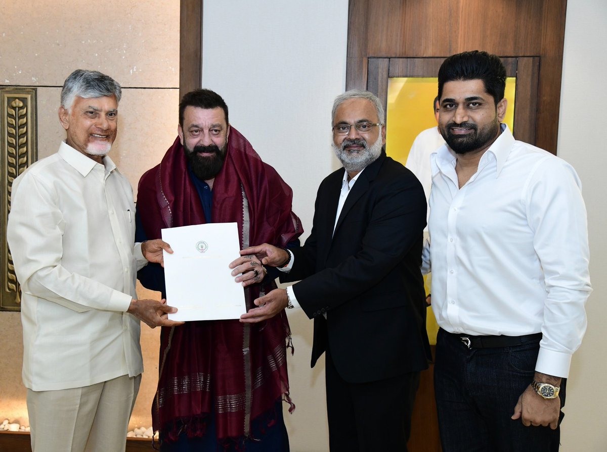 Sanjay Dutt tweet media