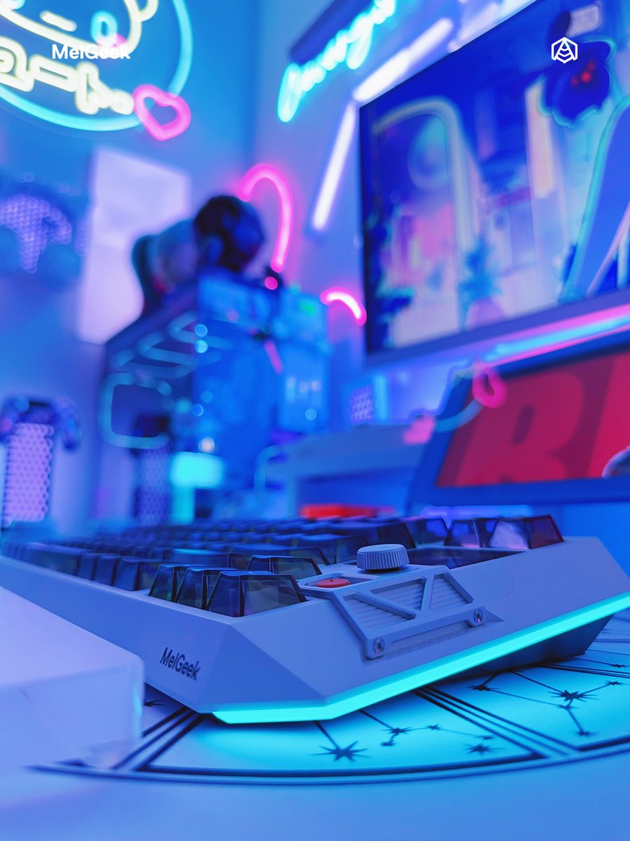 MelGeekworld's tweet image. My keyboard: Can you work now? 

&amp;gt; Me: No, I am busy staring at Centauri-chan. 👉👈

cr ：@C1everGirl 

#melgeek #centauri80 #GamingSetup #deskaesthetic 
#AnimeSetup