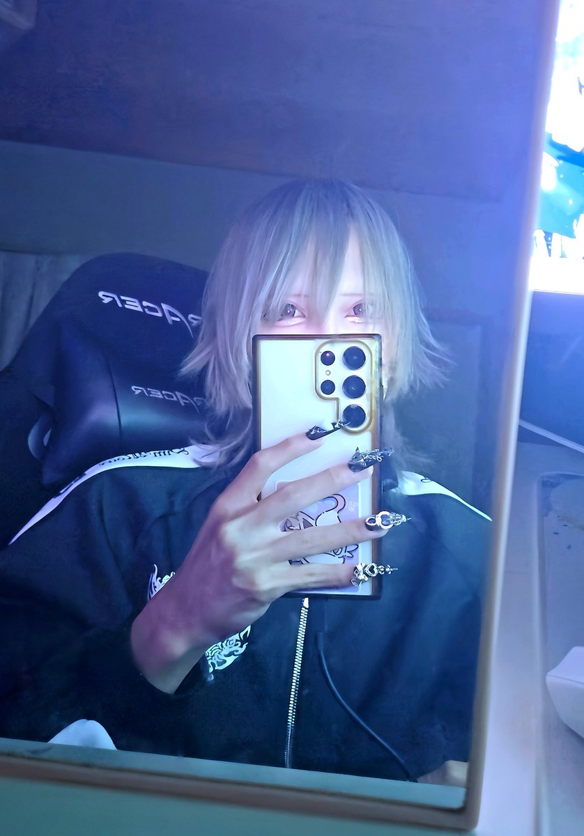 りるるる tweet media