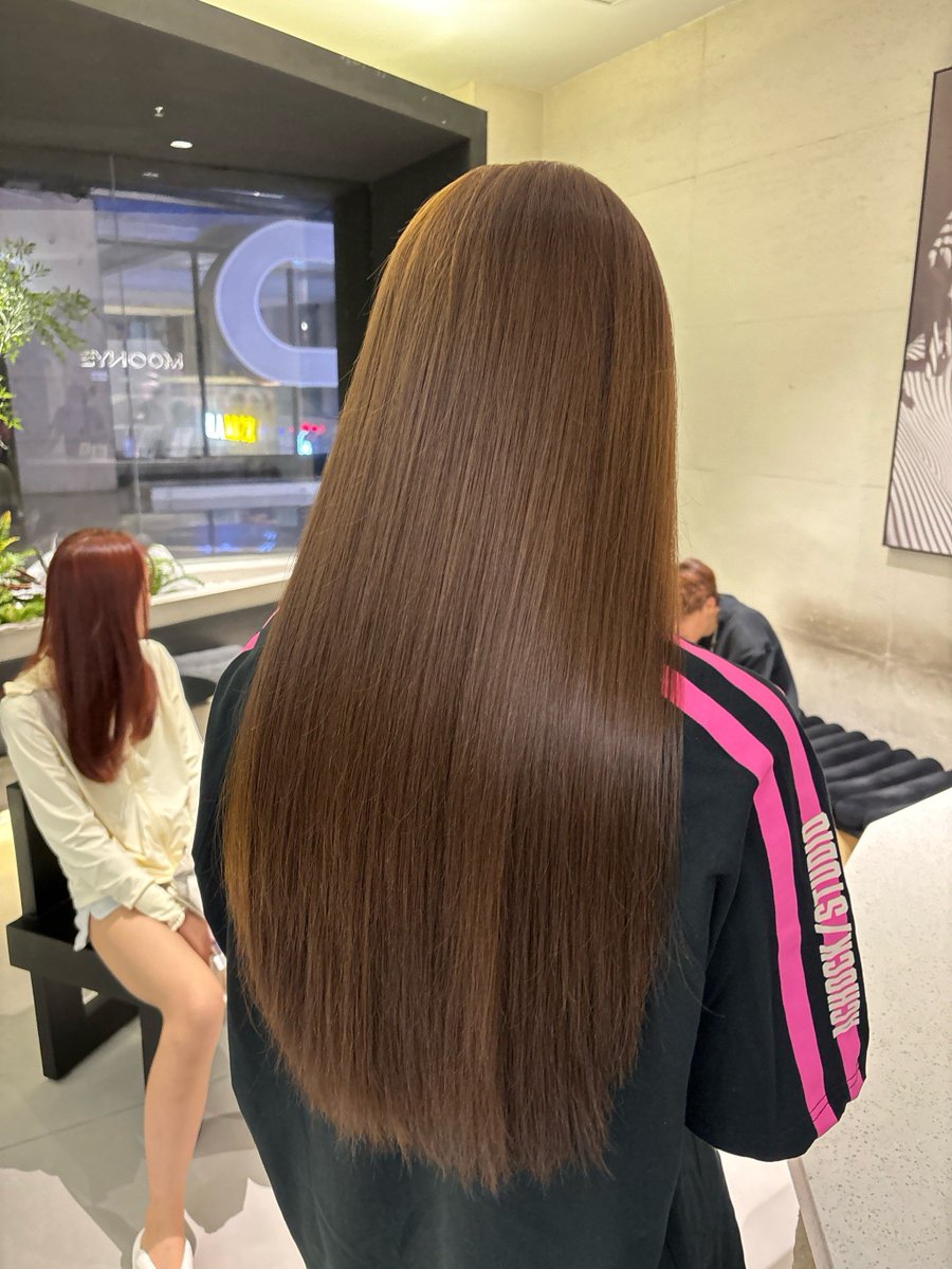 Mona Trans tweet media