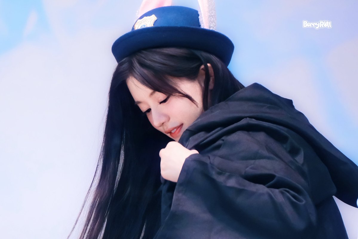 BerryROLL tweet media