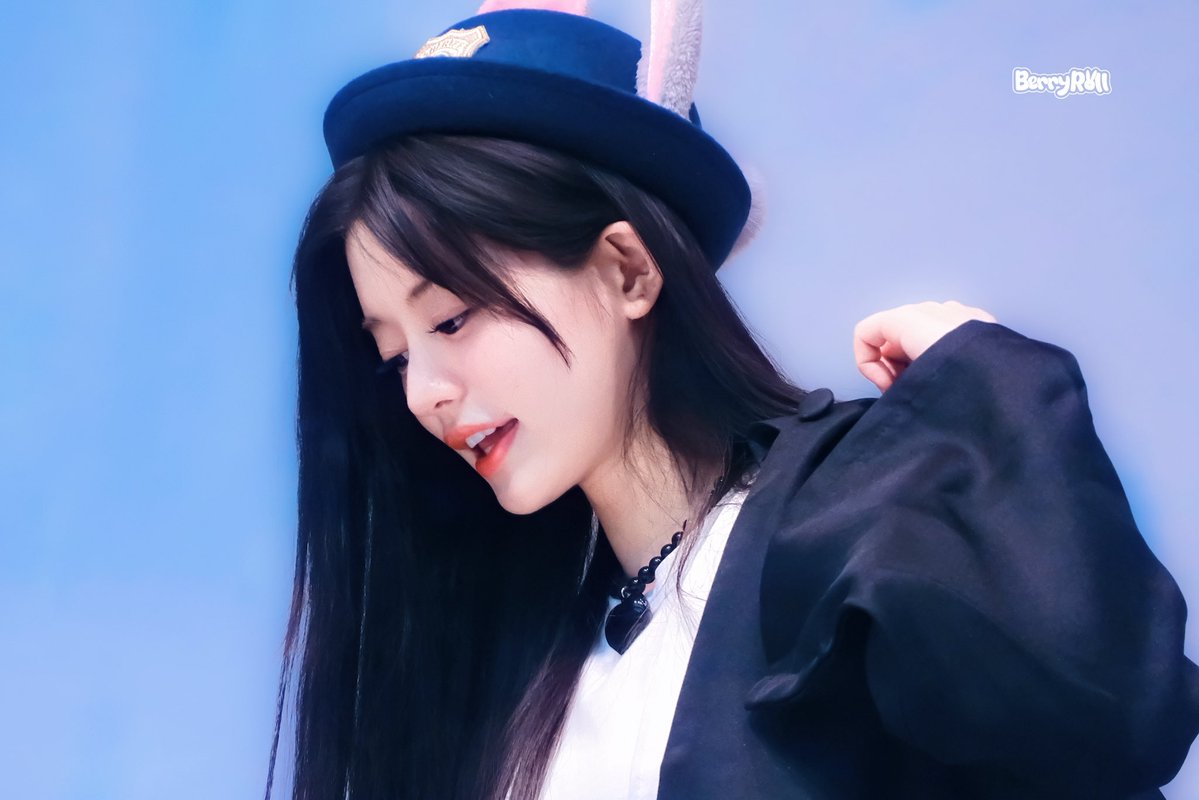 BerryROLL tweet media