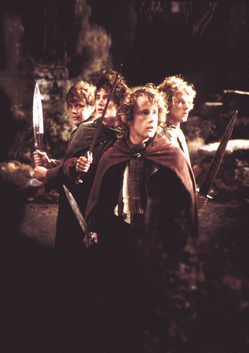 HibHobXD's tweet image. Trwają prace nad nowym filmem "Władca Pierścieni"
Tytuł roboczy "The Lord of the Rings: Shadows of the Past"

"Czternaście lat po odejściu Froda - Sam, Merry i Pippin wyruszają, by odtworzyć pierwsze kroki swojej przygody. Tymczasem córka Sama, Elanor, odkrywa długo skrywaną