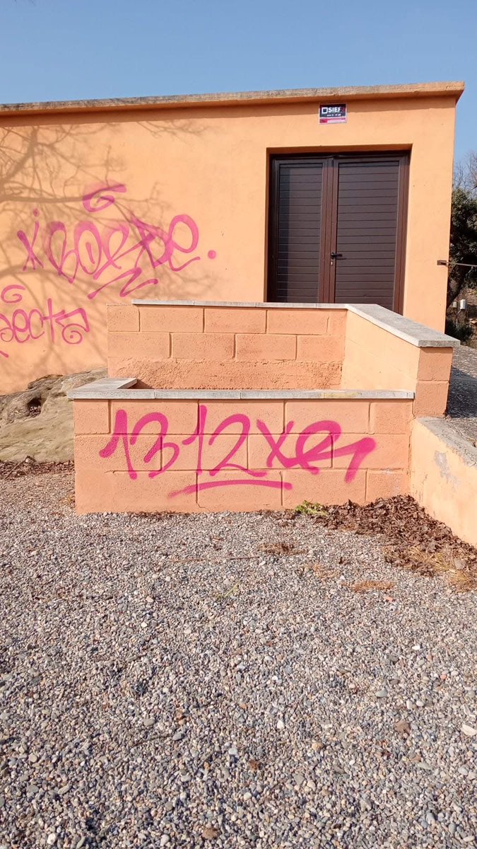 AjBenaventdeSeg's tweet photo. ‼️❌ No podem silenciar els actes vandàlics que han danyat la zona dels Trullets.

Des de l'Ajuntament volem manifestar el nostre total rebuig per aquests actes incívics i altres que van succeint al nostre poble, els quals han estat degudament denunciats als Mossos d'Esquadra. https://t.co/V3NwDFdFto