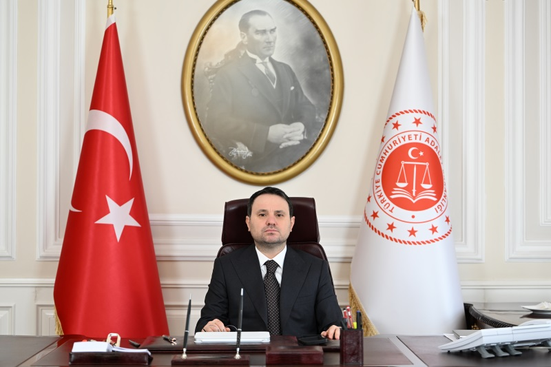 etkiIihaberyeni's tweet photo. Adalet Bakanı Akın Gürlek’in tapu kayıtlarını sorgulayan tapu memuru D.A. tutuklandı. https://t.co/RnHLr7vlEi
