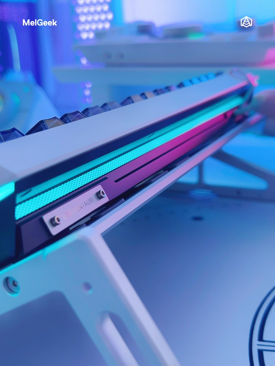 MelGeekworld's tweet image. My keyboard: Can you work now? 

&amp;gt; Me: No, I am busy staring at Centauri-chan. 👉👈

cr ：@C1everGirl 

#melgeek #centauri80 #GamingSetup #deskaesthetic 
#AnimeSetup