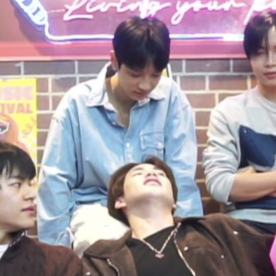 colorful tweet media