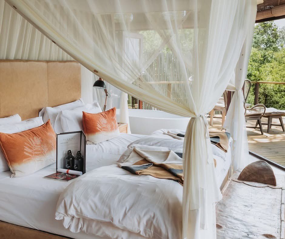 NambitiReserve's tweet photo. DID YOU KNOW? At Nambiti Plains, your safari comes with a choice.

Go Full Board or Fully Inclusive—both include luxury accommodation, two daily game drives, all meals &amp; high tea, plus thoughtful extras.

More info: https://t.co/bDNz0wYTtw

#NambitiReserve #Nambiti #SouthAfrica https://t.co/j8s5VcFmyf