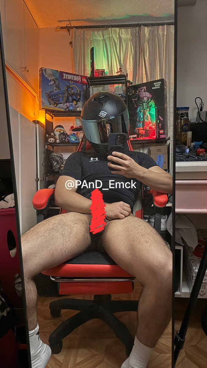 PAnDEcmk tweet media