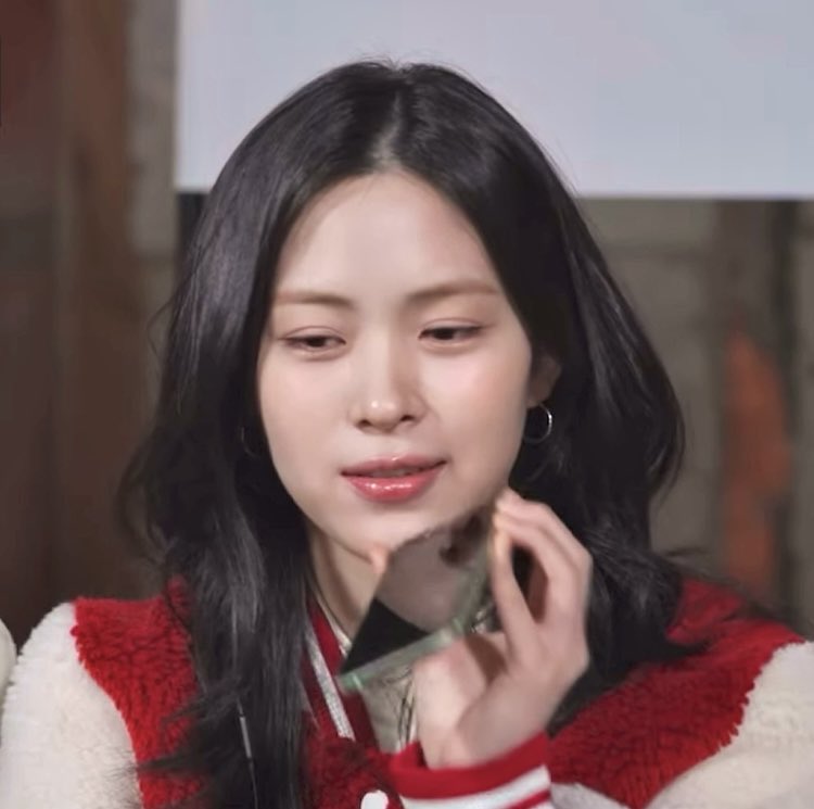 Forever for Ryujin🐱| Actress Shin Ryujin🪼🪒🕵️ tweet media