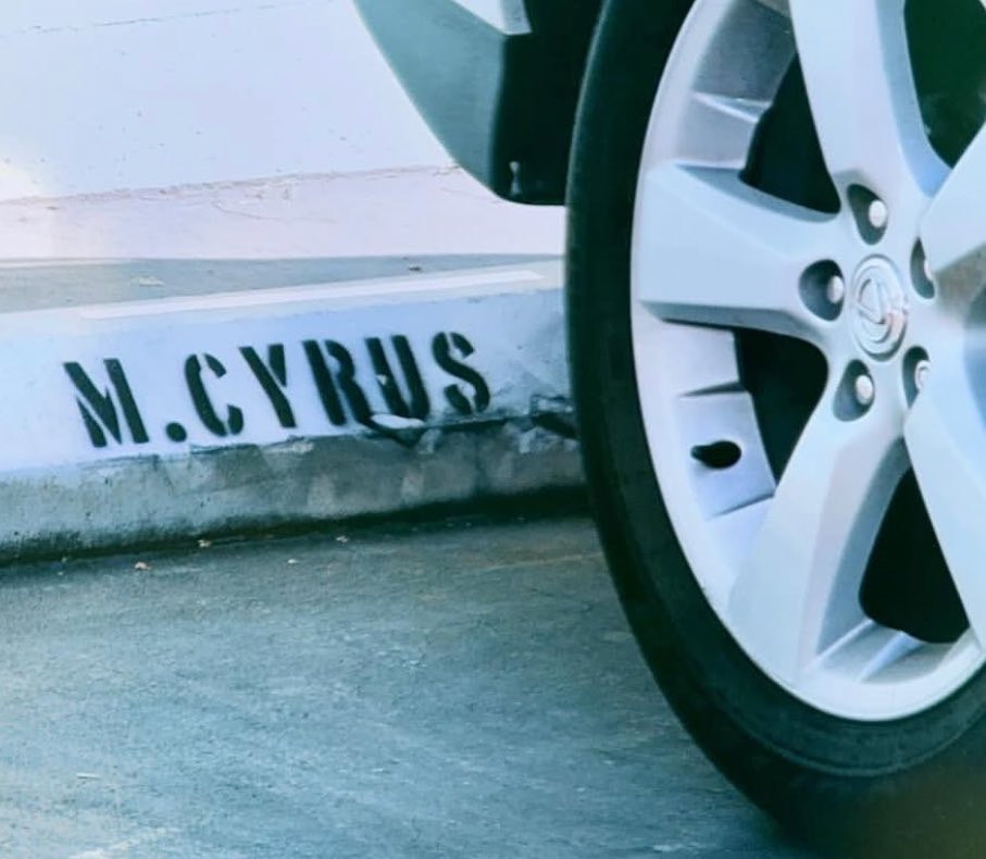 Smilers Spain tweet media