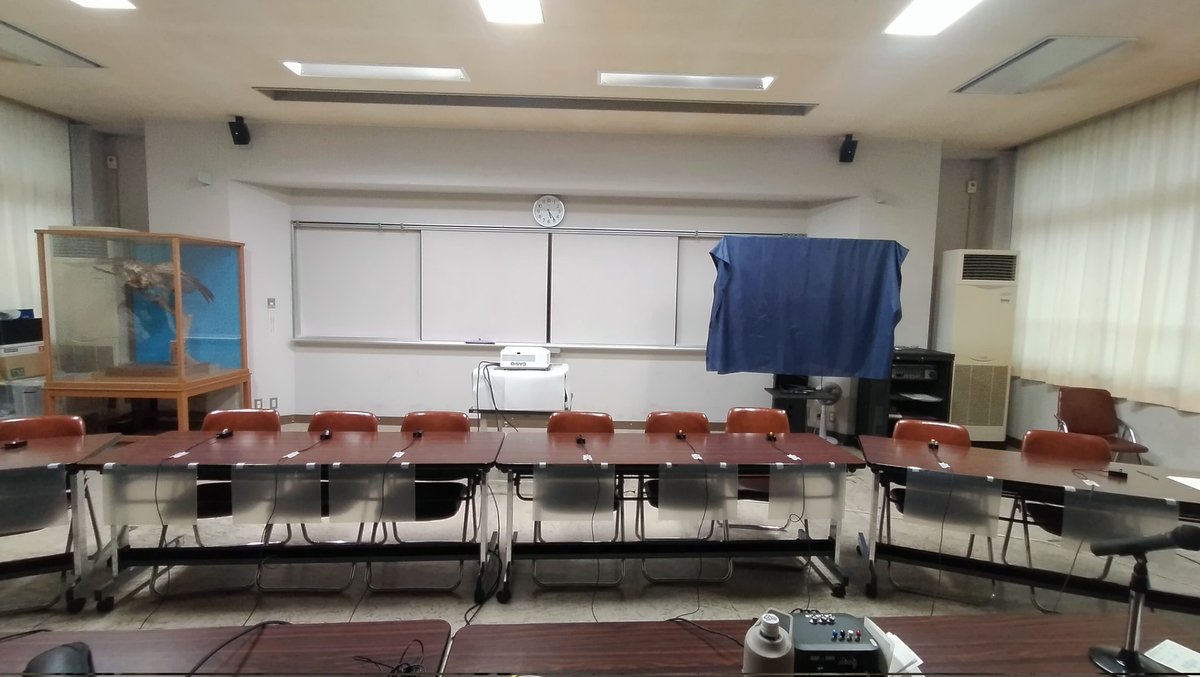 Quiz_HHS's tweet photo. いよいよ明日は彦根東例会です！！
優勝目指して頑張ってください！！！
#QuarK106th https://t.co/KTUtmJxycj