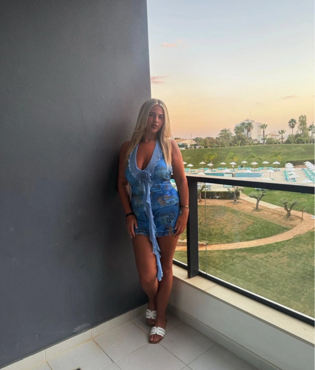 Following tweet media